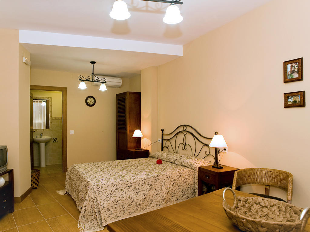 Apartamentos Rurales La Vera 자란딜라데라베라 객실 사진